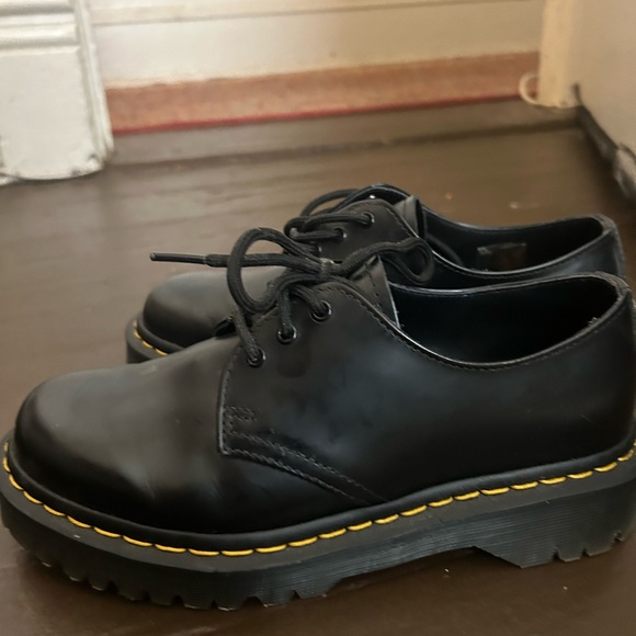 Doc Marten Oxford shoes- never worn! - Picture 3 of 4